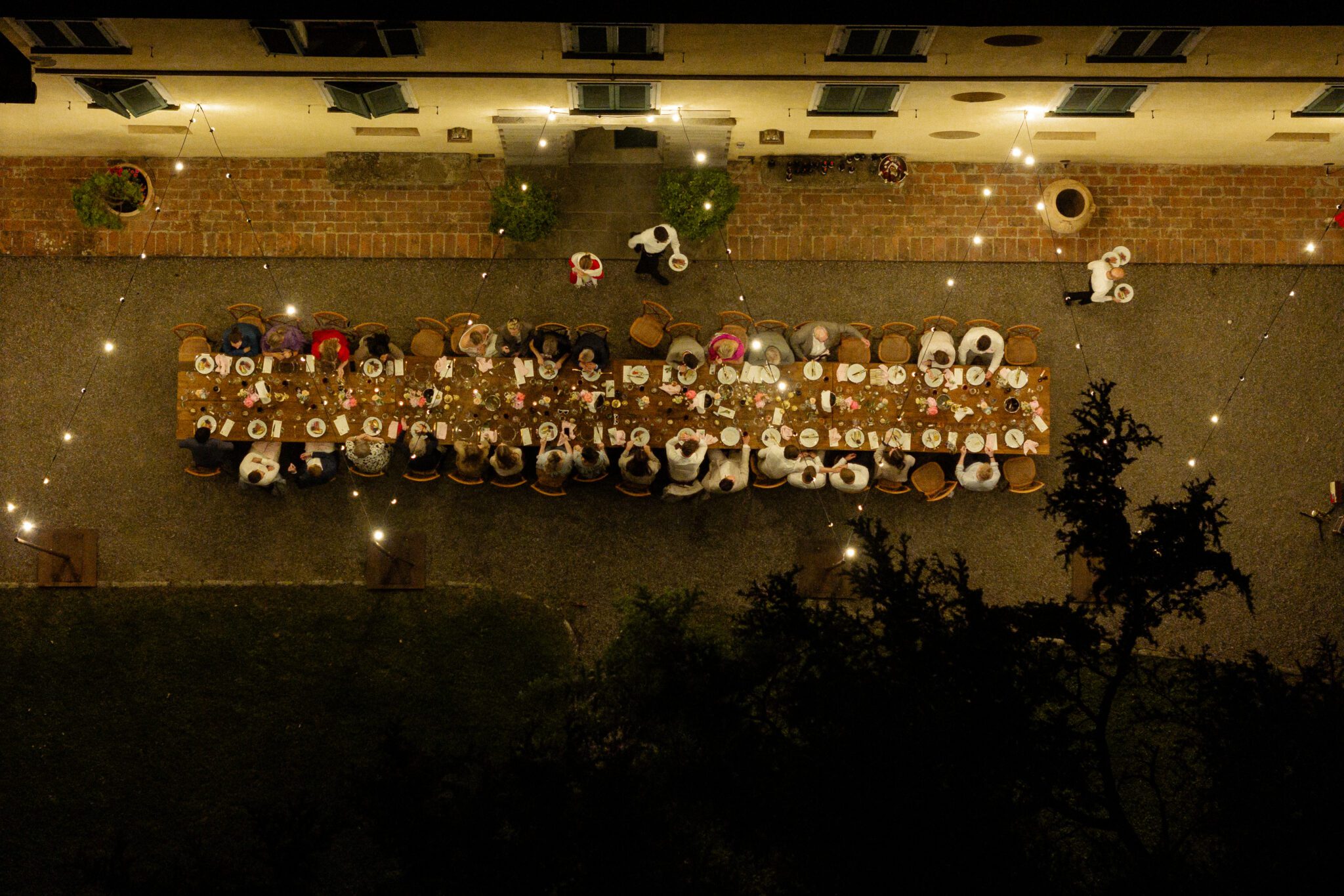 Tavolo imperiale per Rehearsal dinner in Toscana con Glicine catering