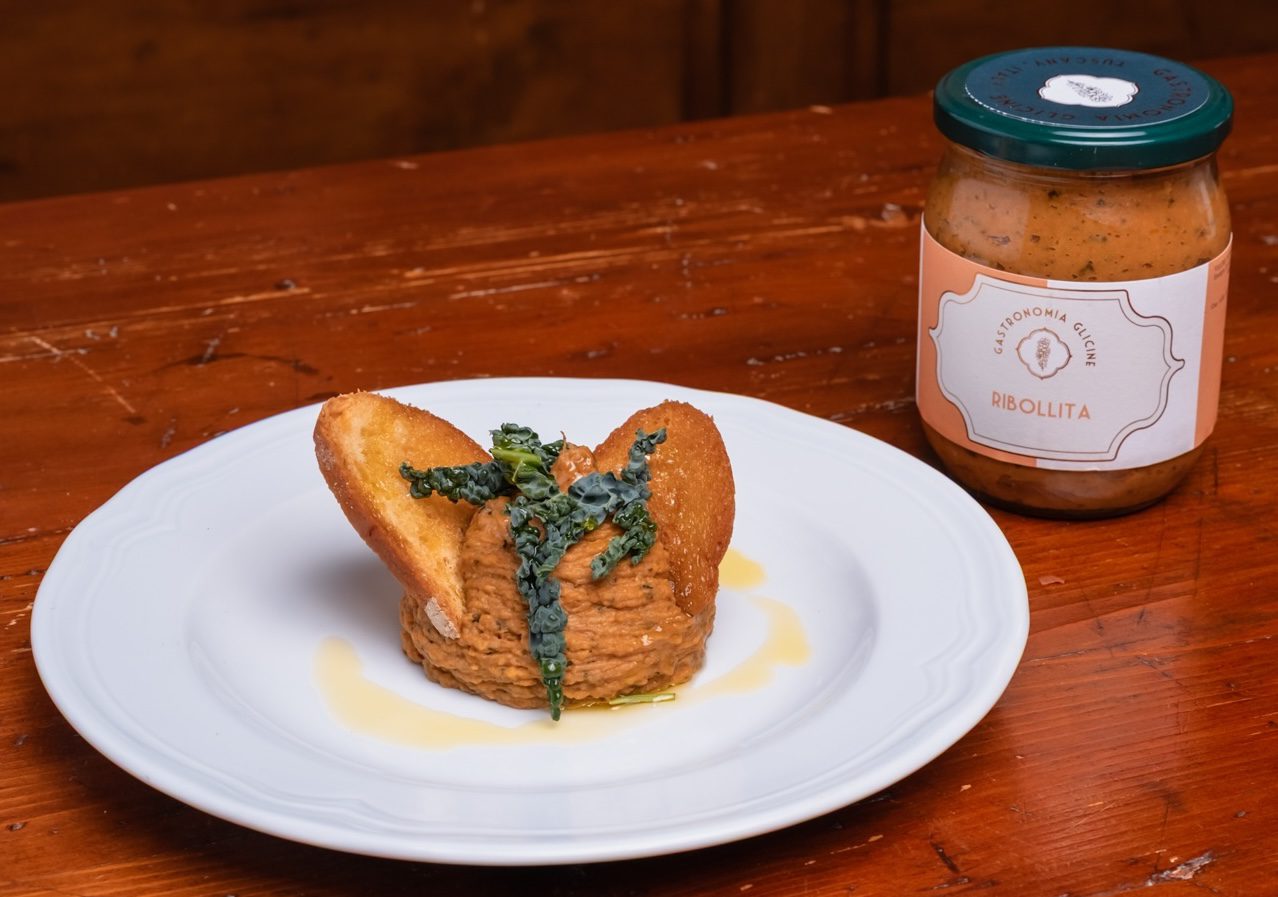 Ribollita toscana con cavolo nero e barattolo di Gastronomia Glicine con ribollita pronta all'uso per ristorazione e Horeca